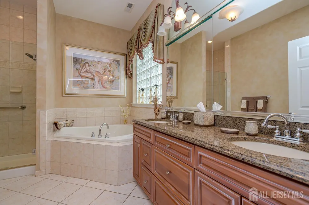 12 Crenshaw Court Monroe, NJ 08831