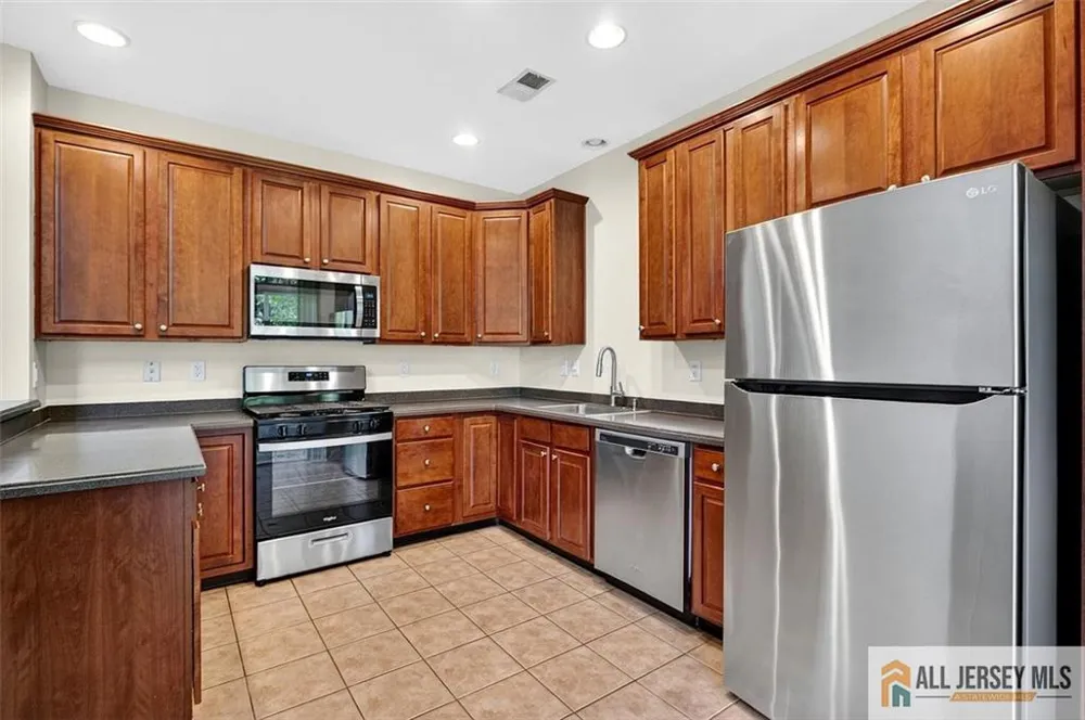 68 Osprey Drive Old Bridge, NJ 08857