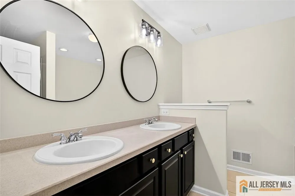 68 Osprey Drive Old Bridge, NJ 08857