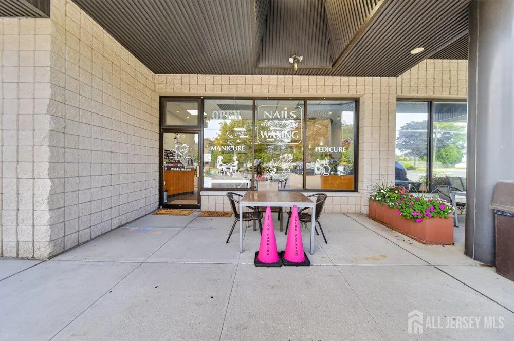 1147 Inman Avenue Edison, NJ 08820