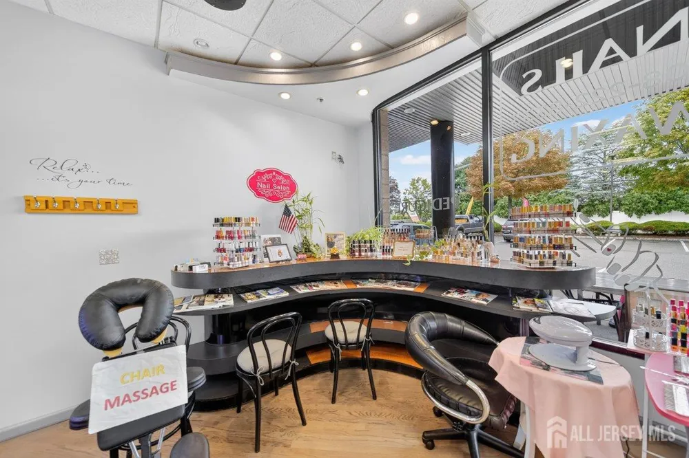 1147 Inman Avenue Edison, NJ 08820