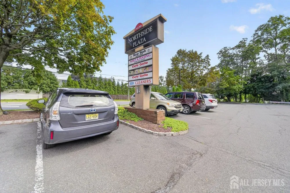 1147 Inman Avenue Edison, NJ 08820