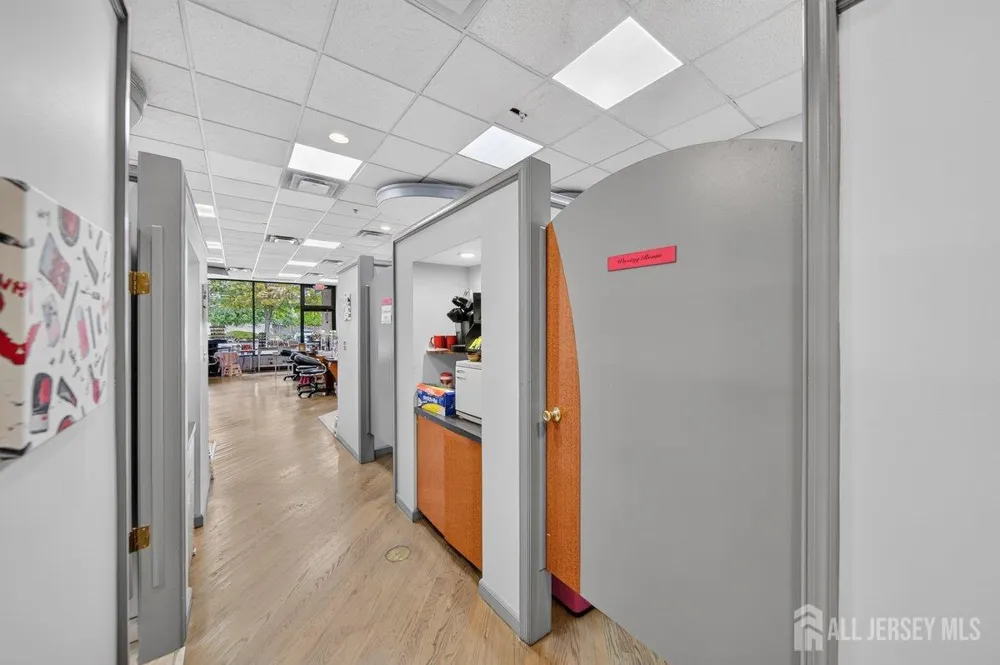 1147 Inman Avenue Edison, NJ 08820