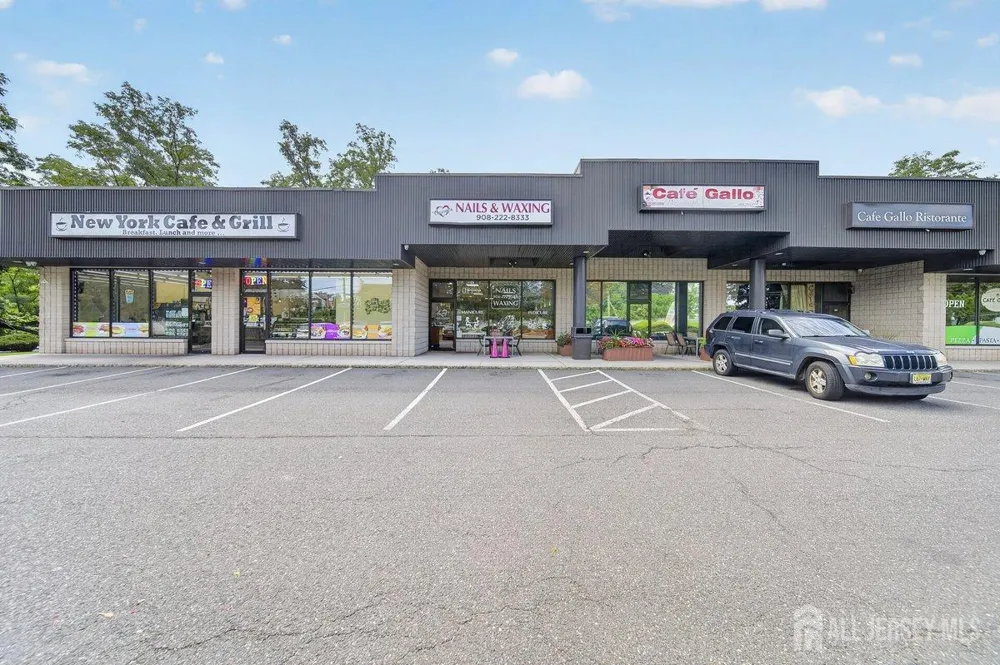 1147 Inman Avenue Edison, NJ 08820