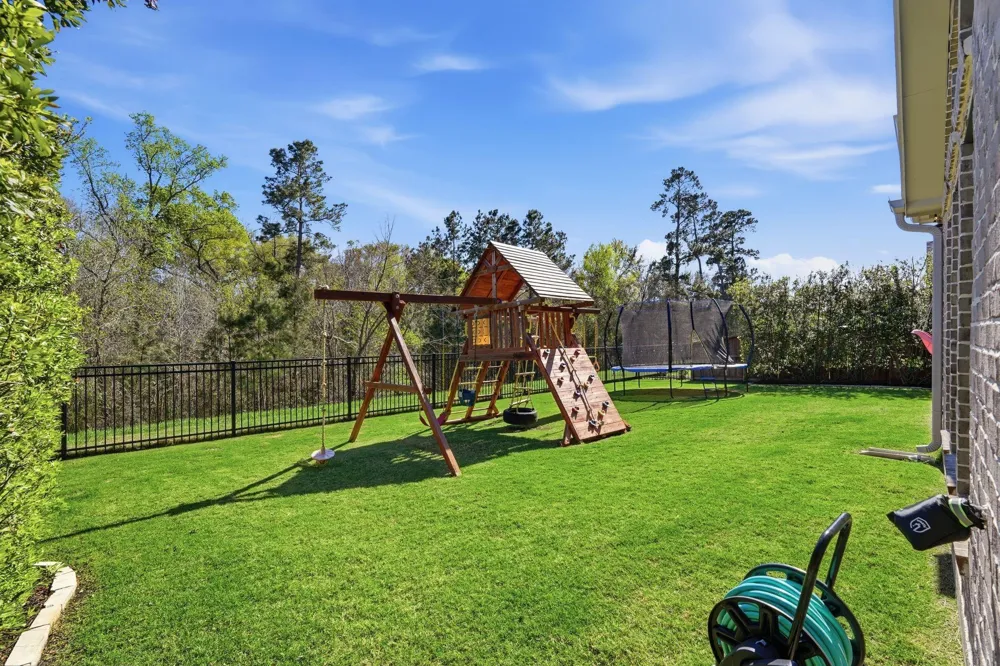 8602 Burdekin Road Magnolia, TX 77354