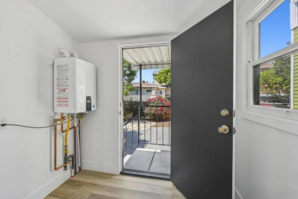 1936 Broadway San Diego, CA 92102