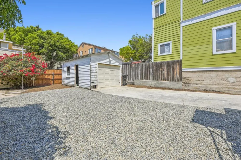 1936 Broadway San Diego, CA 92102