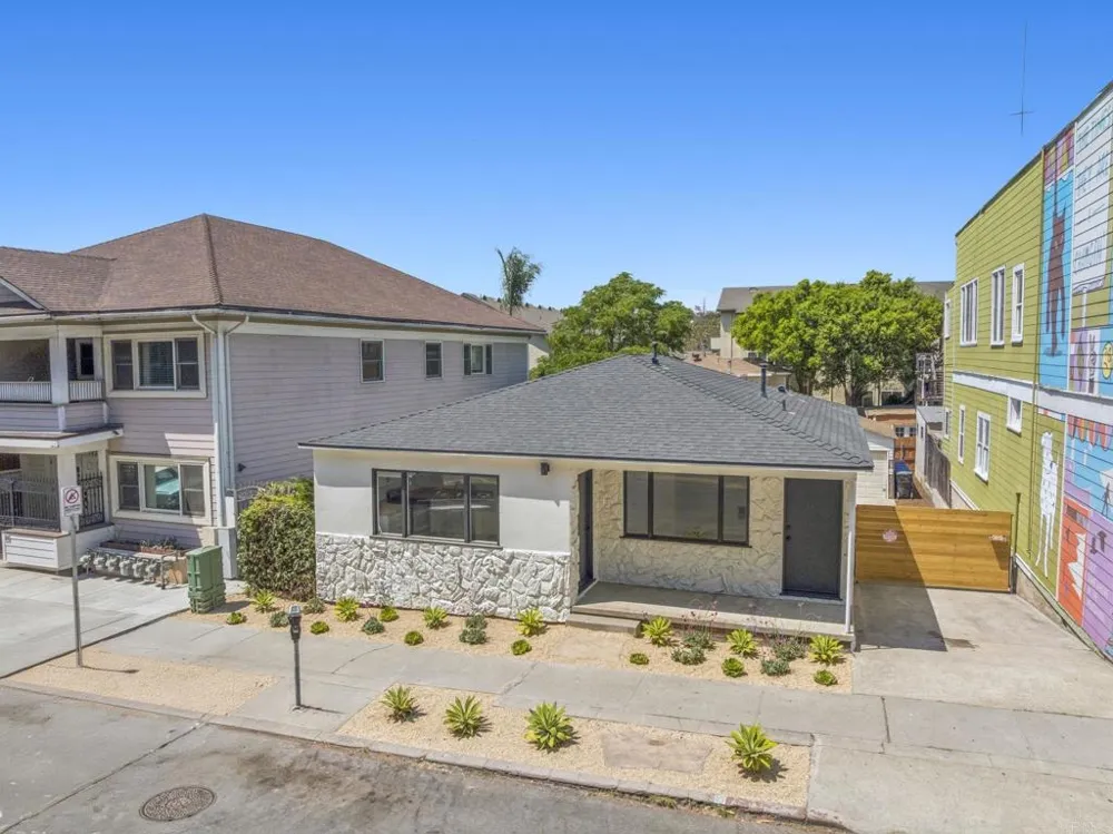 1936 Broadway San Diego, CA 92102