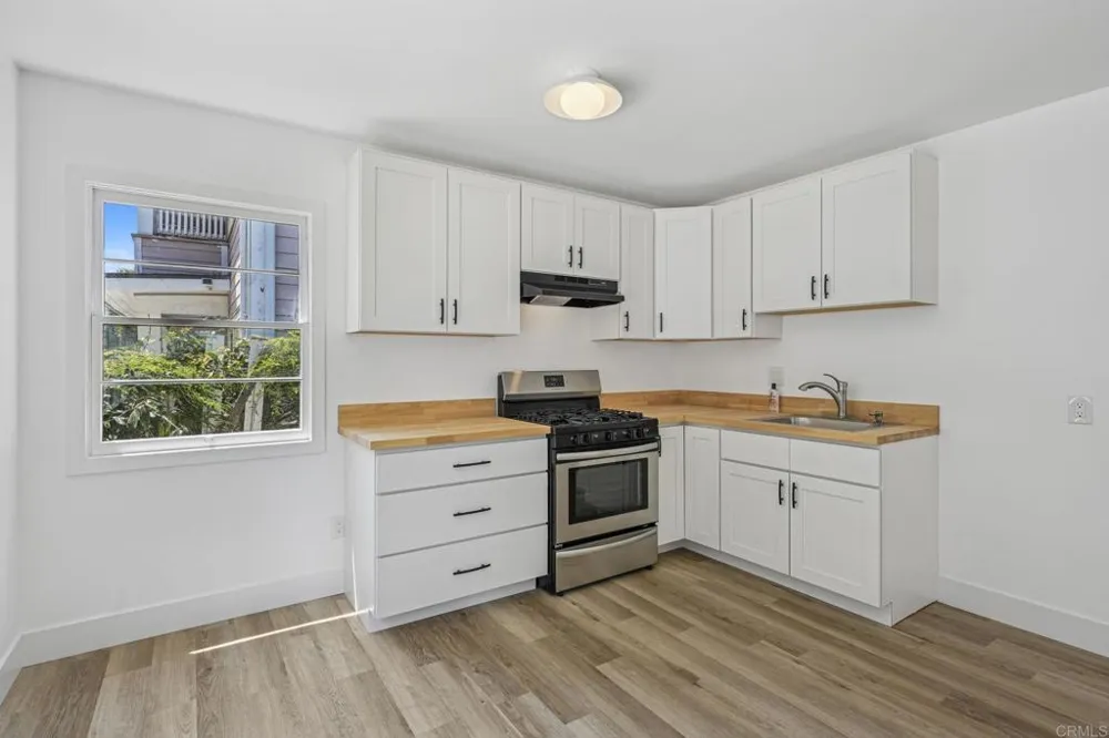 1936 Broadway San Diego, CA 92102