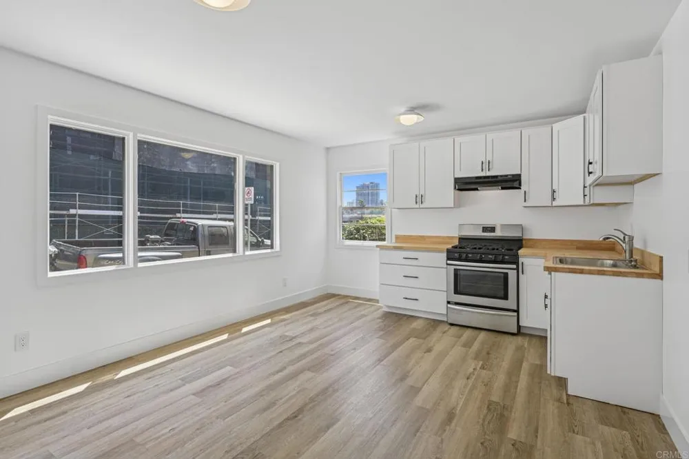 1936 Broadway San Diego, CA 92102