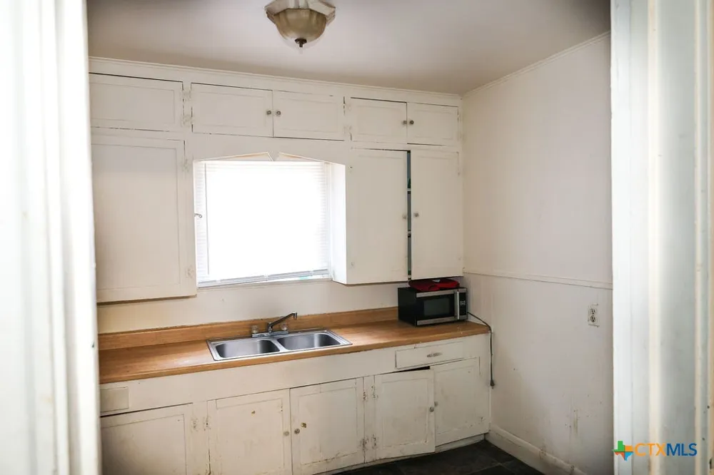 506 Krause Street Victoria, TX 77901
