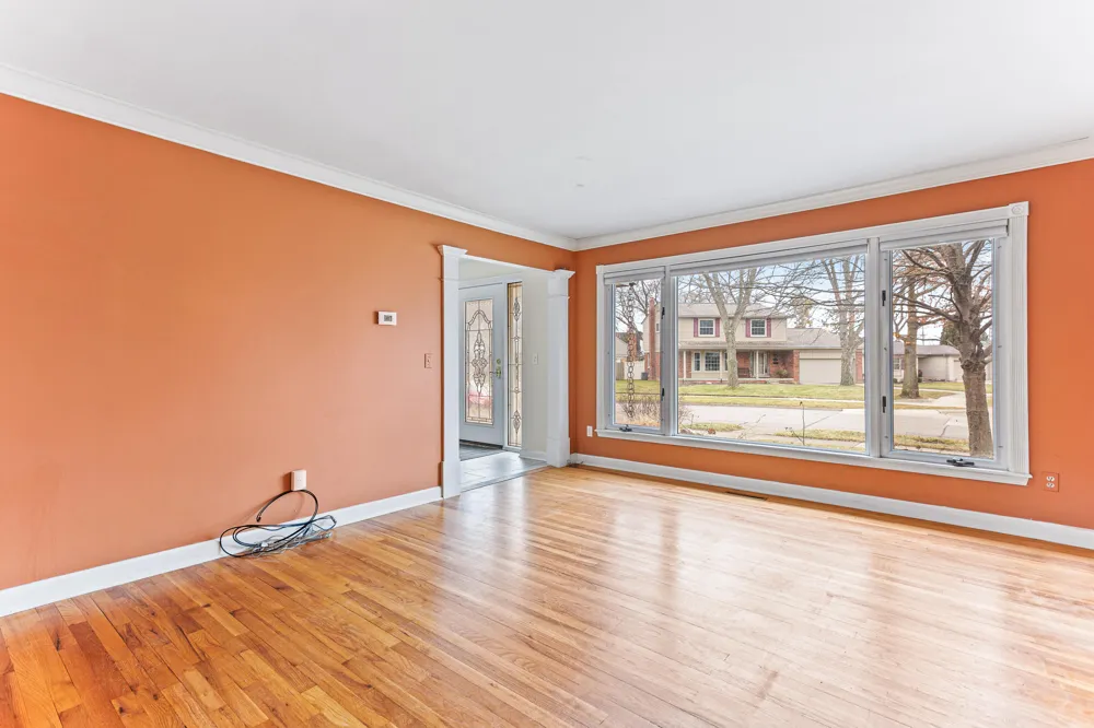 1698 Lexington Street Plymouth, MI 48170