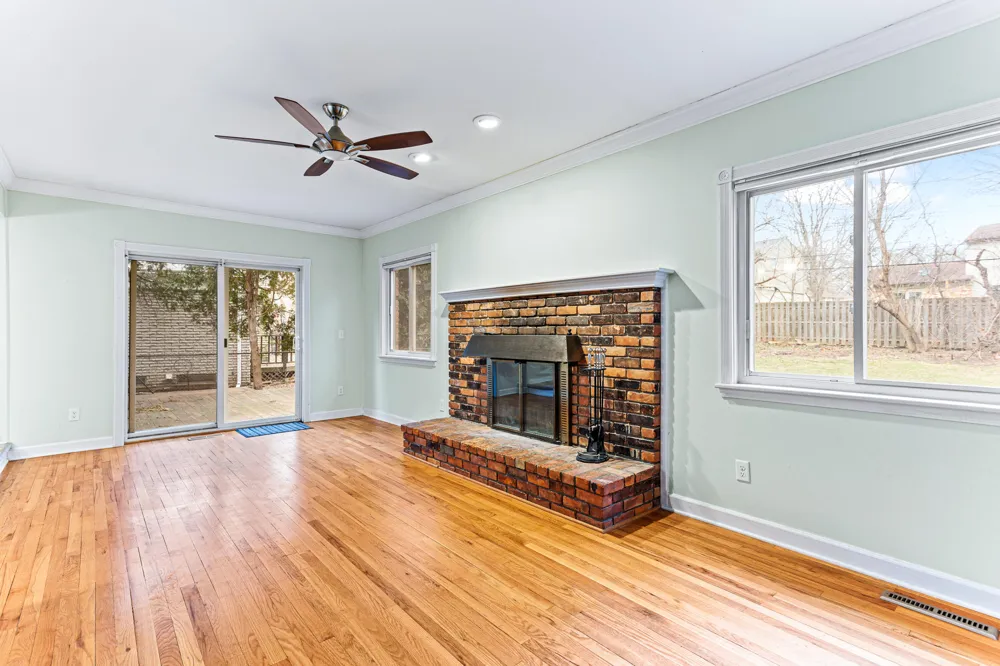 1698 Lexington Street Plymouth, MI 48170