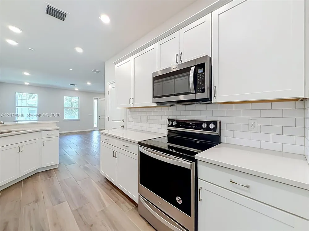 1040 Eucalyptus Dr #2 Hollywood, FL 33021