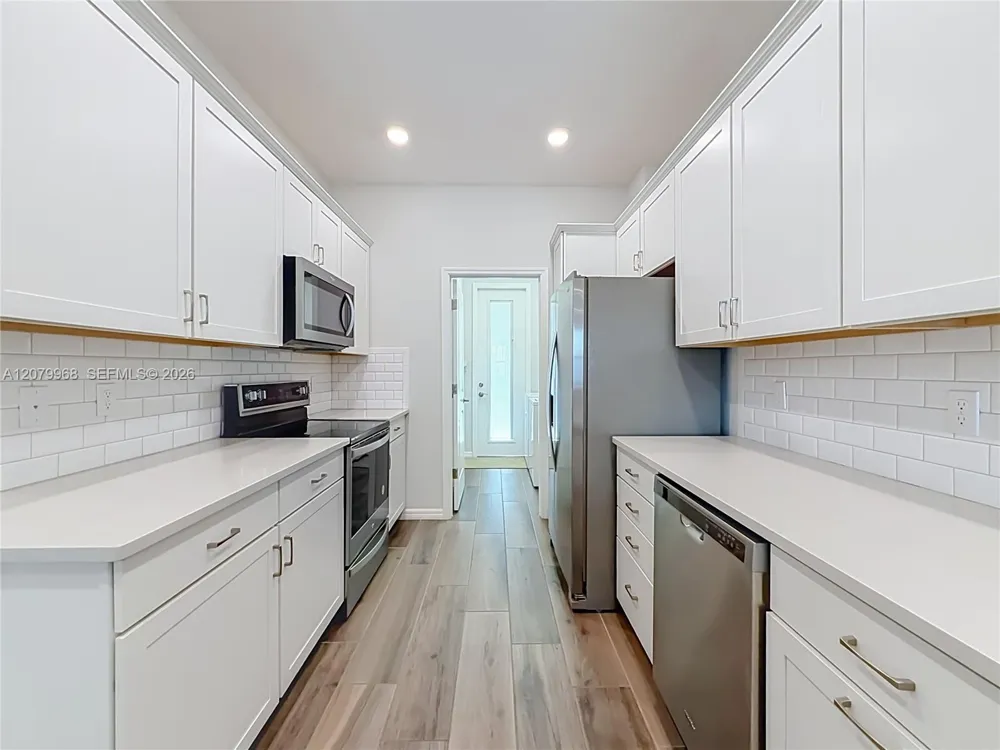 1040 Eucalyptus Dr #2 Hollywood, FL 33021
