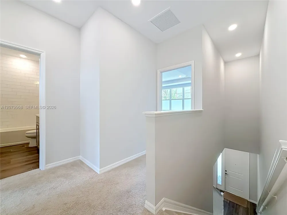 1040 Eucalyptus Dr #2 Hollywood, FL 33021