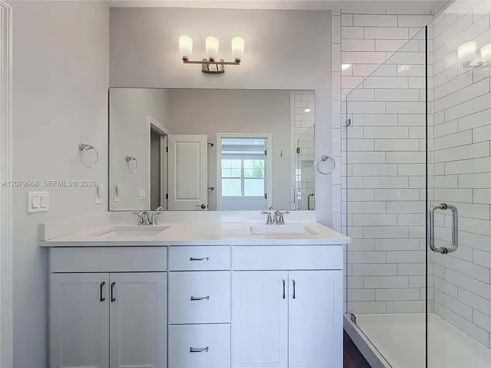 1040 Eucalyptus Dr #2 Hollywood, FL 33021