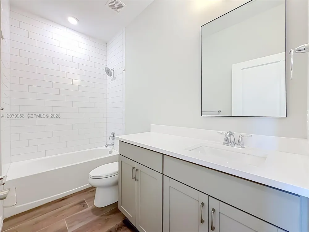 1040 Eucalyptus Dr #2 Hollywood, FL 33021