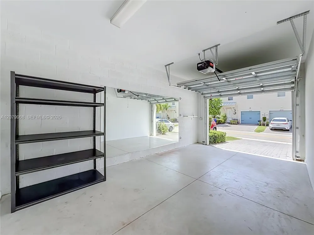 1040 Eucalyptus Dr #2 Hollywood, FL 33021