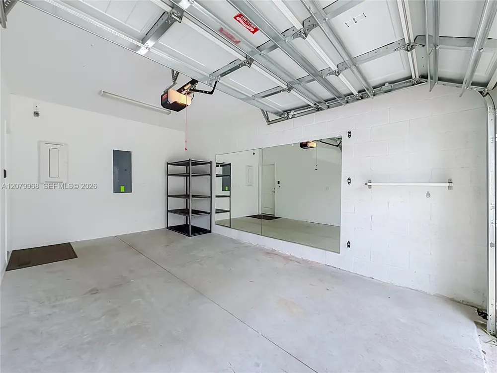 1040 Eucalyptus Dr #2 Hollywood, FL 33021