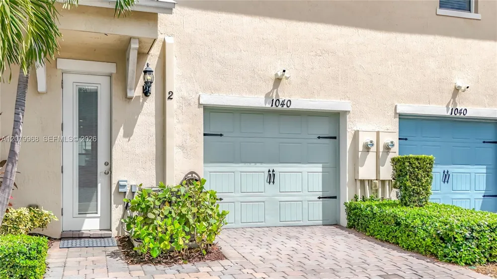 1040 Eucalyptus Dr #2 Hollywood, FL 33021