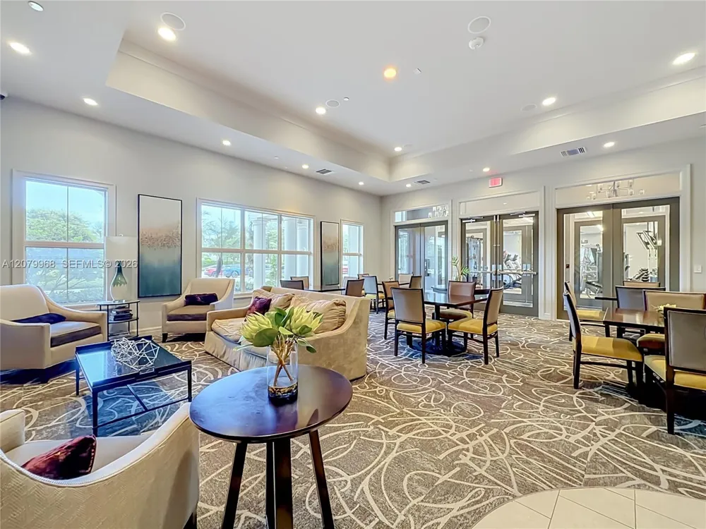 1040 Eucalyptus Dr #2 Hollywood, FL 33021