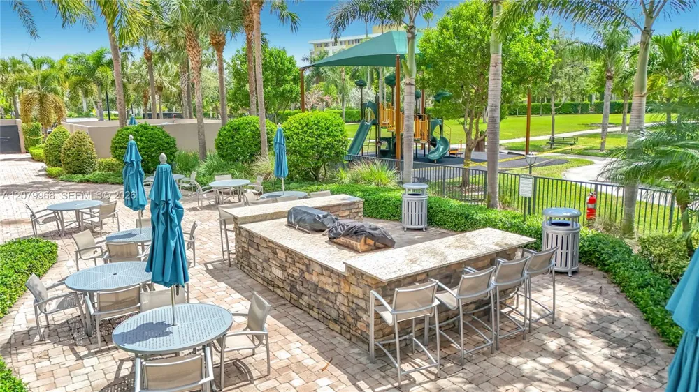 1040 Eucalyptus Dr #2 Hollywood, FL 33021