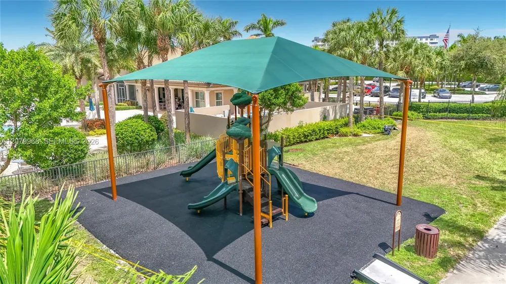 1040 Eucalyptus Dr #2 Hollywood, FL 33021