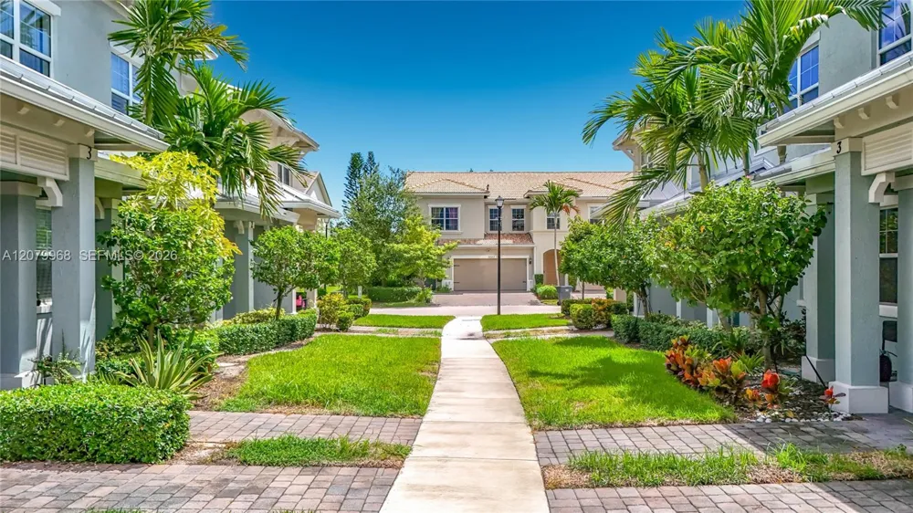 1040 Eucalyptus Dr #2 Hollywood, FL 33021