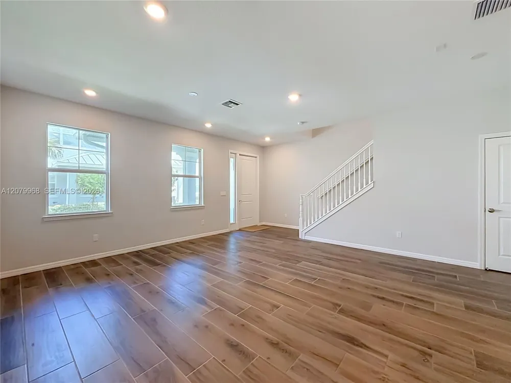 1040 Eucalyptus Dr #2 Hollywood, FL 33021