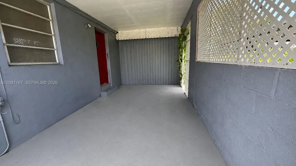 7800 SW 34th Ter Miami, FL 33155