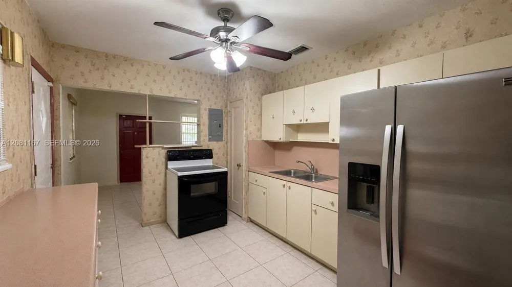 7800 SW 34th Ter Miami, FL 33155