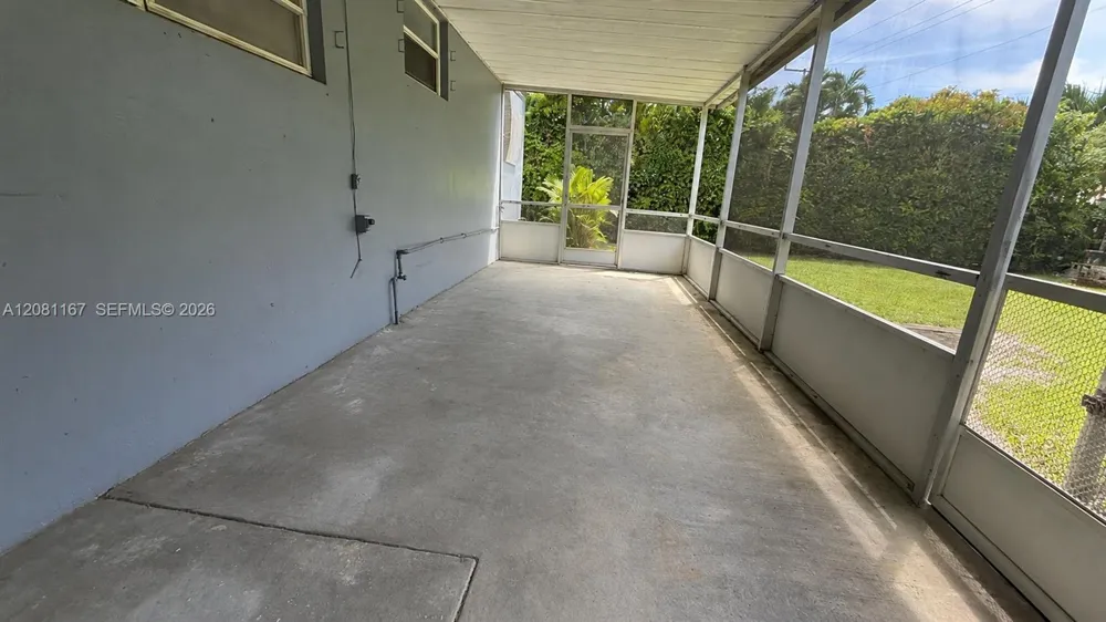 7800 SW 34th Ter Miami, FL 33155