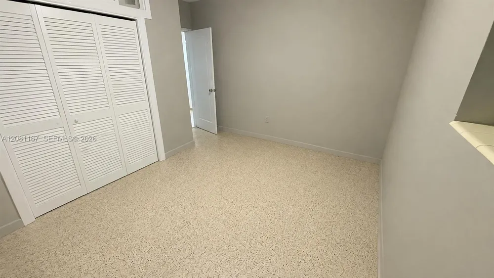 7800 SW 34th Ter Miami, FL 33155