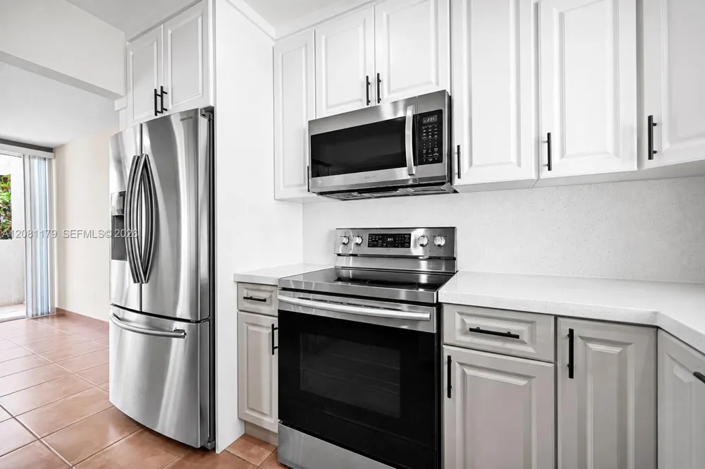 9133 Fontainebleau Blvd #5 Miami, FL 33172