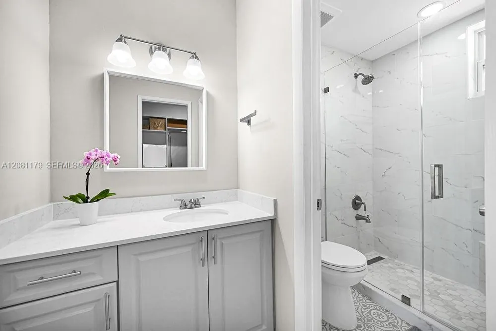 9133 Fontainebleau Blvd #5 Miami, FL 33172