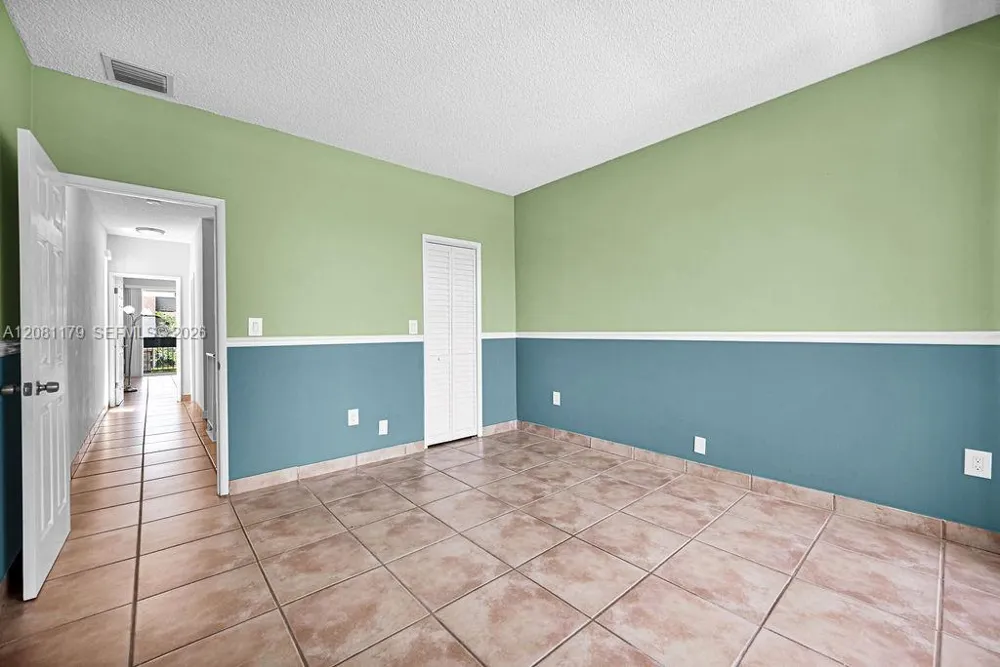 9133 Fontainebleau Blvd #5 Miami, FL 33172