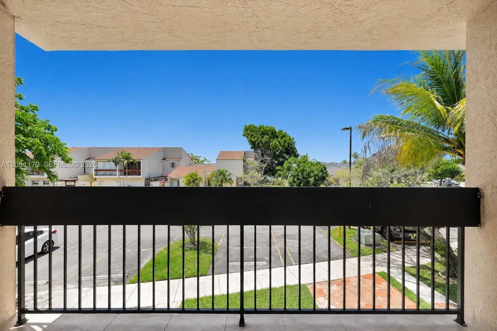 9133 Fontainebleau Blvd #5 Miami, FL 33172