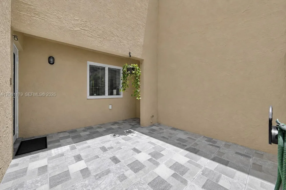 9133 Fontainebleau Blvd #5 Miami, FL 33172