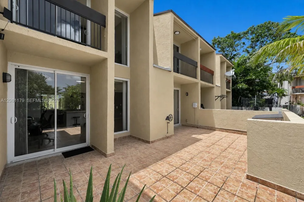 9133 Fontainebleau Blvd #5 Miami, FL 33172