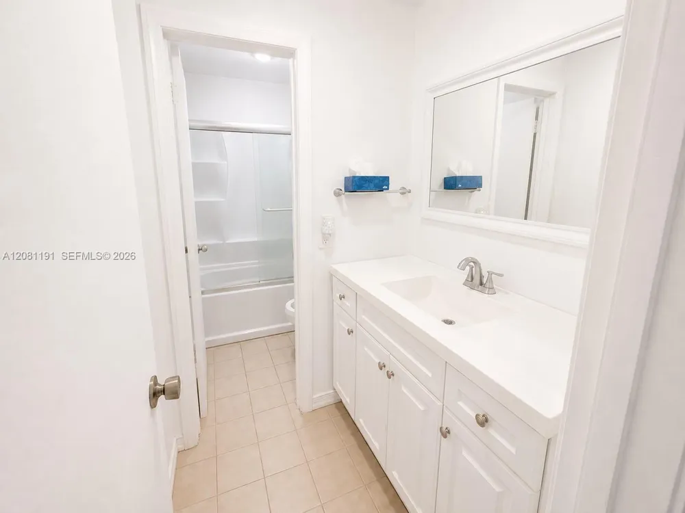 8772 SW 11th St #A Miami, FL 33174
