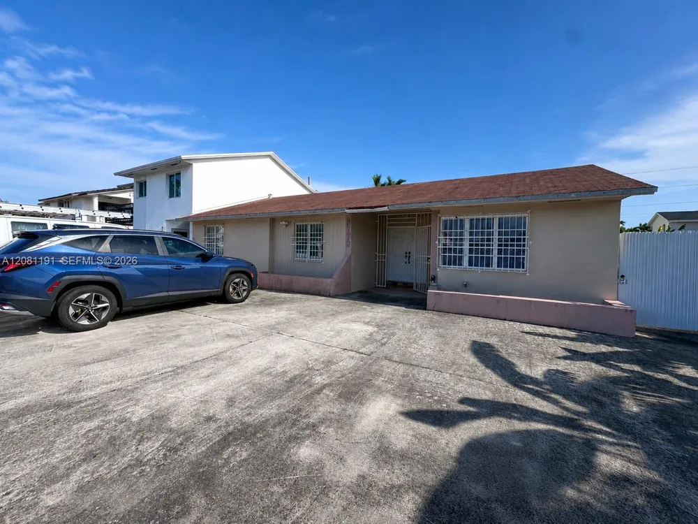 8772 SW 11th St #A Miami, FL 33174