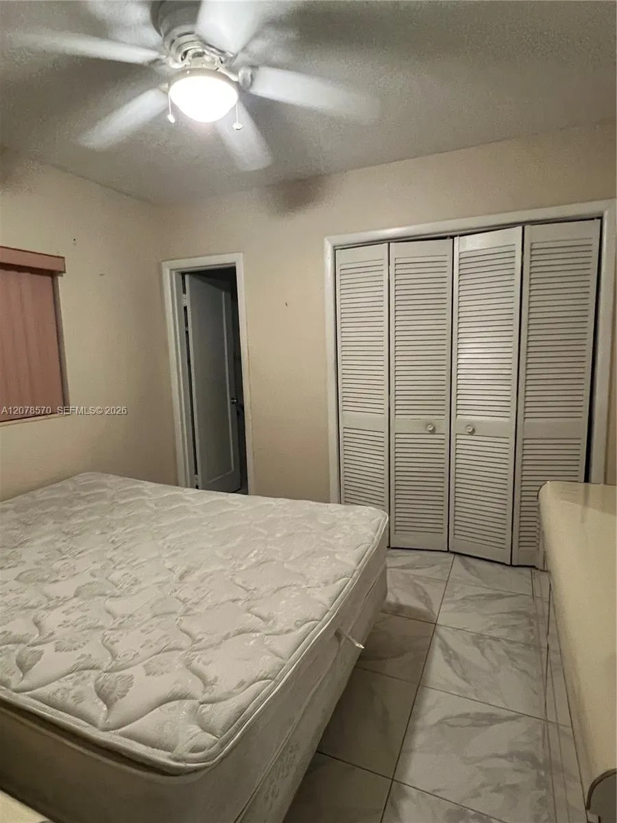 5490 W 2nd Ave Hialeah, FL 33012