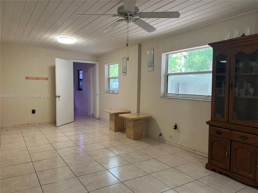 5490 W 2nd Ave Hialeah, FL 33012