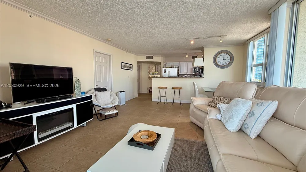 1155 Brickell Bay Dr #2310 Miami, FL 33131