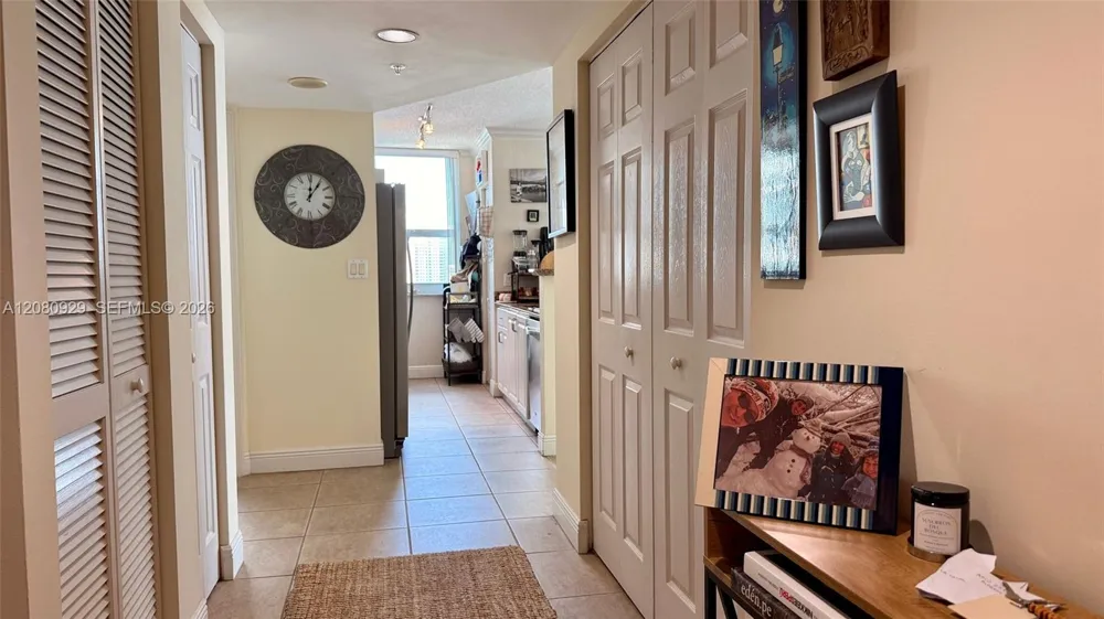 1155 Brickell Bay Dr #2310 Miami, FL 33131