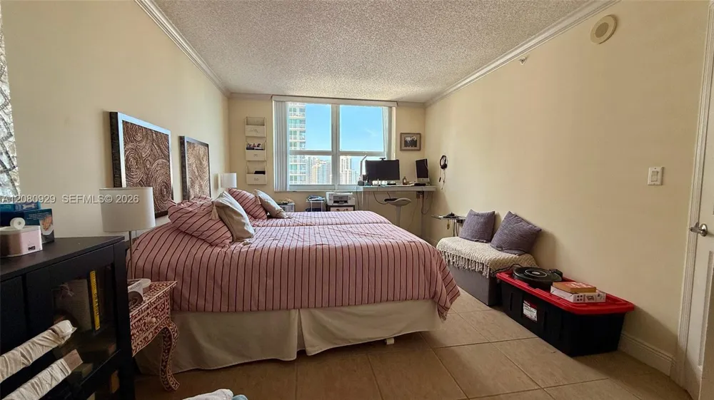 1155 Brickell Bay Dr #2310 Miami, FL 33131
