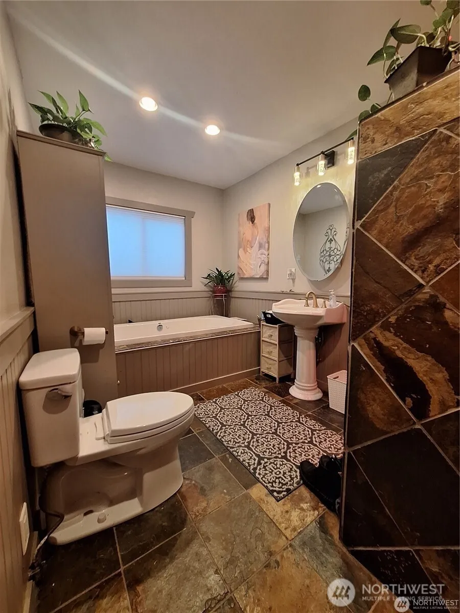 24527 250th Avenue SE Maple Valley, WA 98038