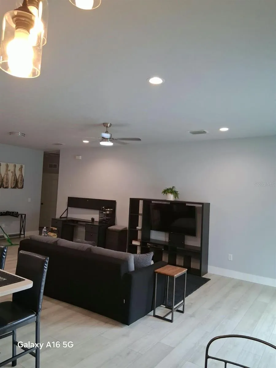 3219 E EMMA STREET Tampa, FL 33610