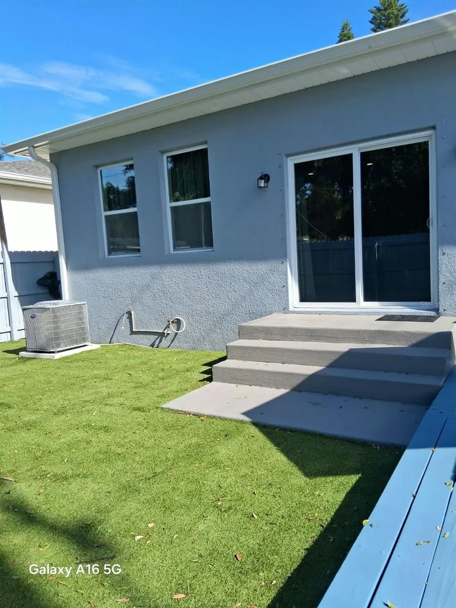 3219 E EMMA STREET Tampa, FL 33610